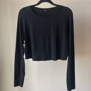 Lulu long sleeve, excellent condition!